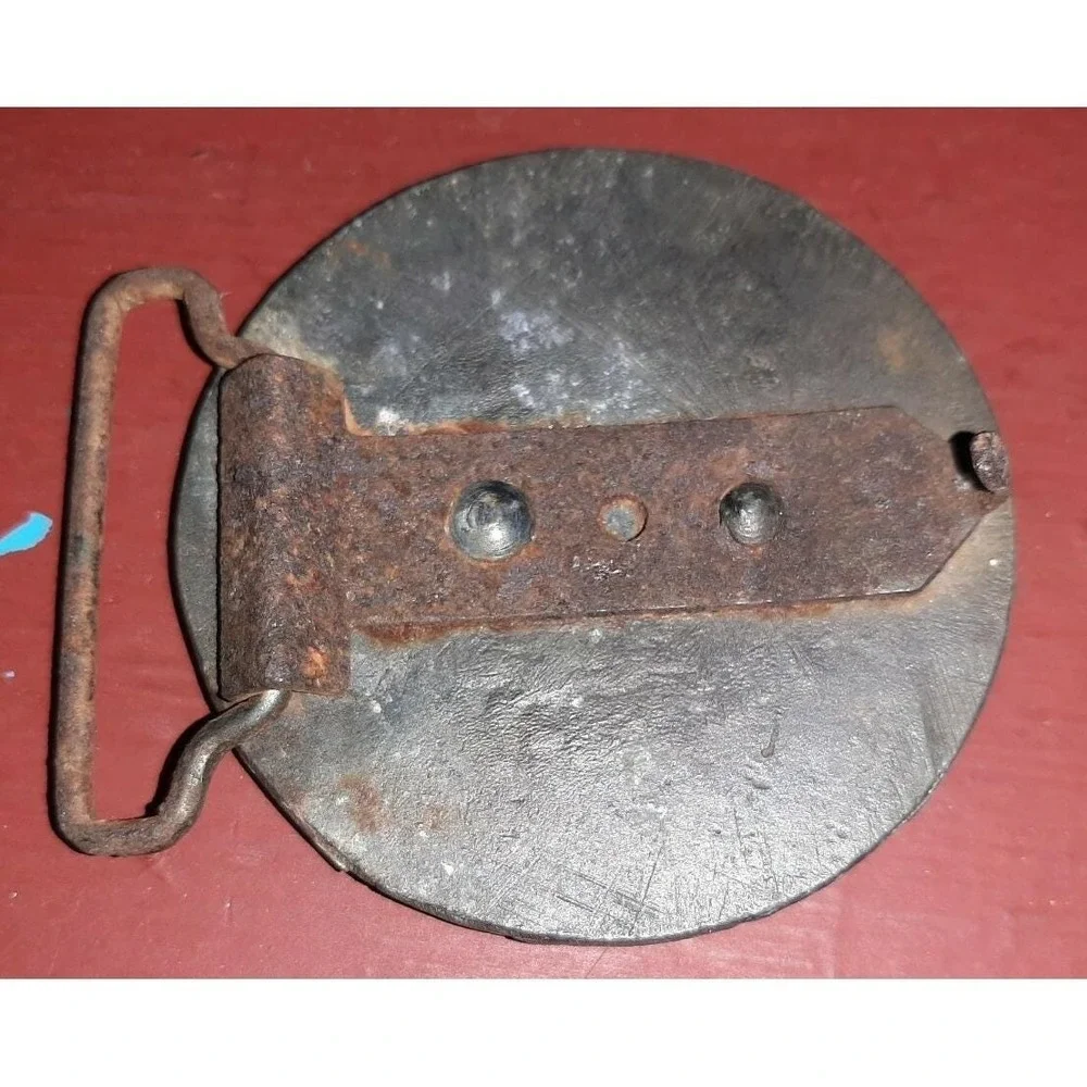 Antique OLD Heavy Iron with Gold Paint‎ Belt Buckle Dog Hunting Very Unique RARE